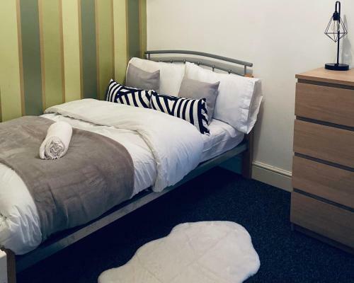 Large 4 Bedroom Home - Coventry City Centre