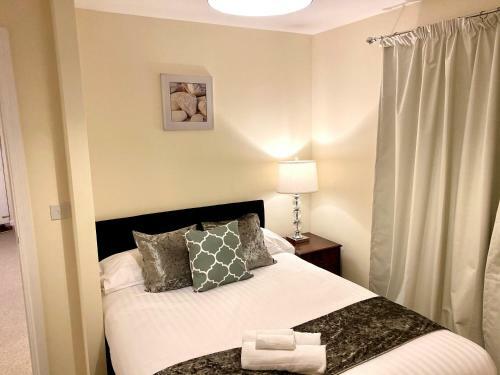 Superior Two-bed Apartment With Free Parking, Cv1 Coventry