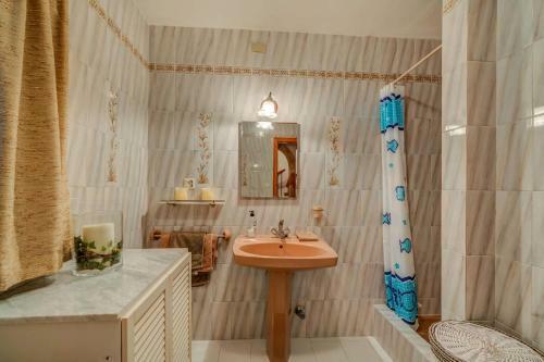 Villa Lydia's Walk By Villa Plus