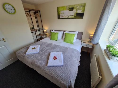 Cosy House With Parking Rwc By Passionfruit Properties