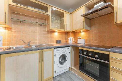Jkg Property Solutions Presents Cosy City Apartment