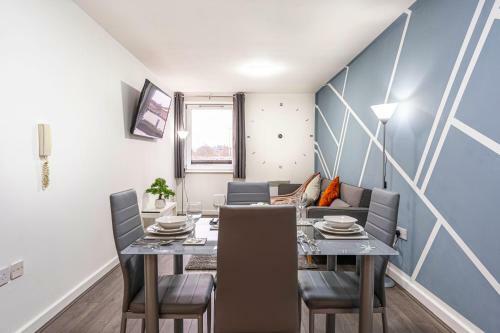Jkg Property Solutions Presents Cosy City Apartment