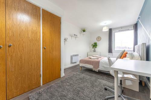 Jkg Property Solutions Presents Cosy City Apartment