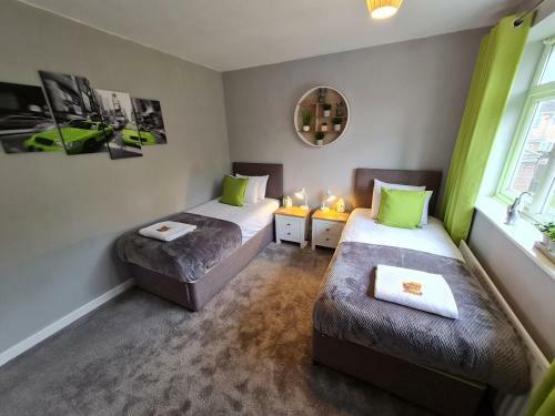Contractor House With Parking & Netflix & Ev Charging Bac By Passionfruit Properties