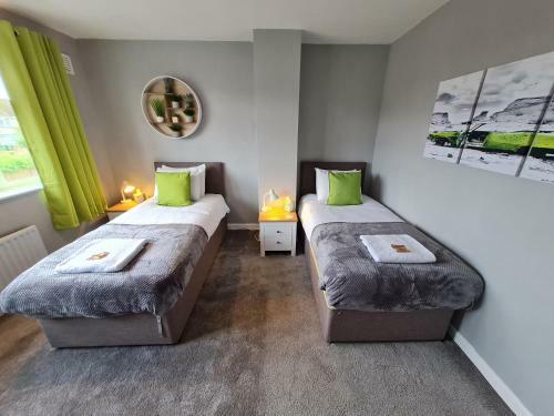 Contractor House With Parking & Netflix & Ev Charging Bac By Passionfruit Properties
