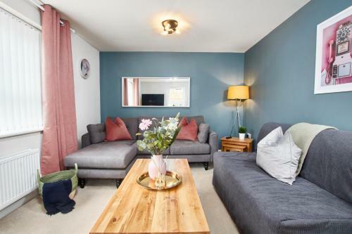 Fantastic Brand New 3br House Wparking Sleeps8