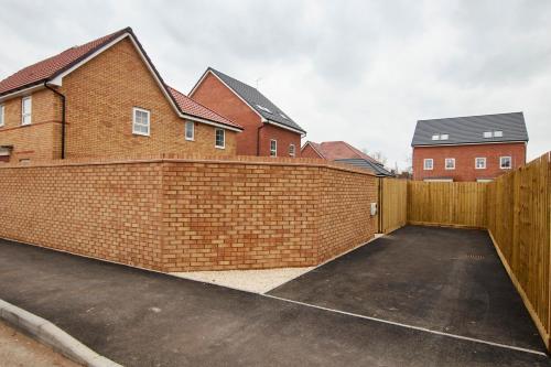 Fantastic Brand New 3br House Wparking Sleeps8