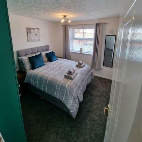 Newly Refurbished 2 Bed, City Centre Apartment.