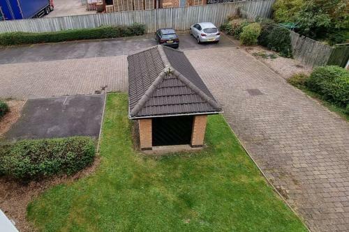 Newly Refurbished 2 Bed, City Centre Apartment.