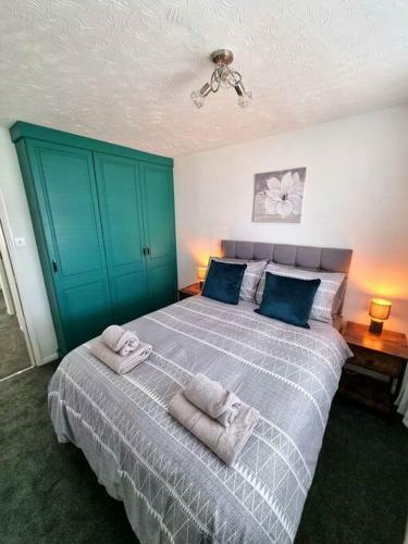 Newly Refurbished 2 Bed, City Centre Apartment.