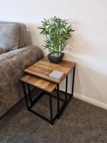 Newly Refurbished 2 Bed, City Centre Apartment.