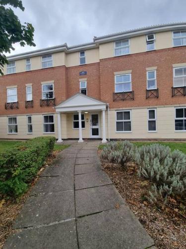 Newly Refurbished 2 Bed, City Centre Apartment.