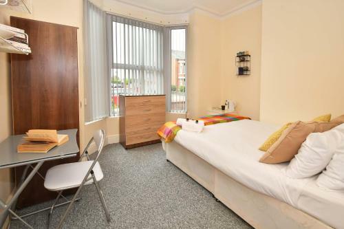 Townhouse @ 178 Ruskin Road Crewe