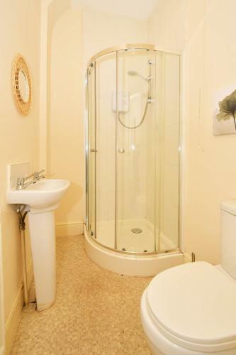 Townhouse @ 178 Ruskin Road Crewe