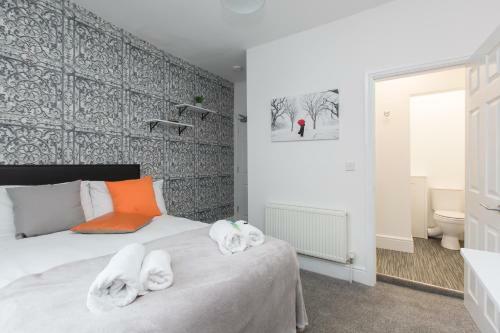 Hostal Townhouse Plus @ 130 West Street Crewe
