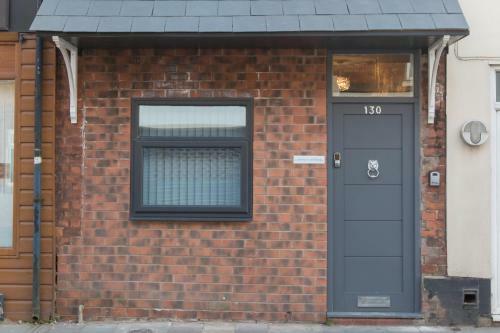 Hostal Townhouse Plus @ 130 West Street Crewe
