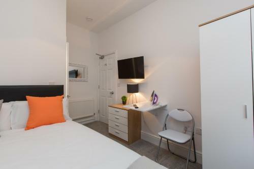 Hostal Townhouse Plus @ 130 West Street Crewe