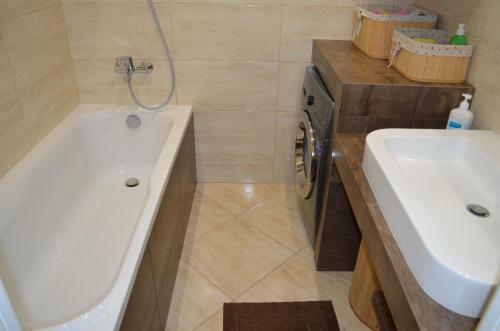 Apartment On Getmana Vigovskogo 49