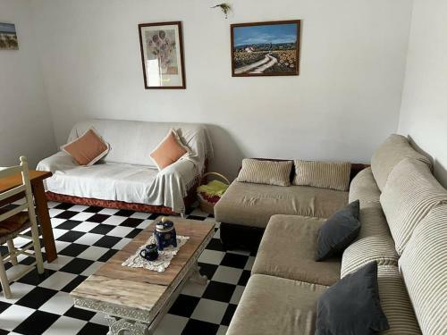 La Llar De Marisa, Els Muntells (delta De L'ebre)