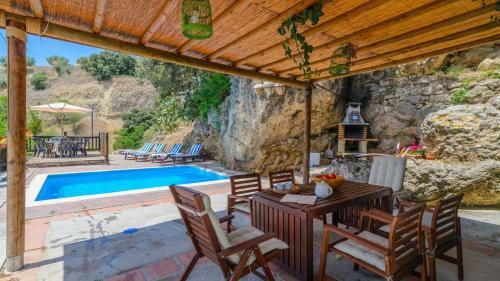 Casa El Tajil Algarinejo By Ruralidays