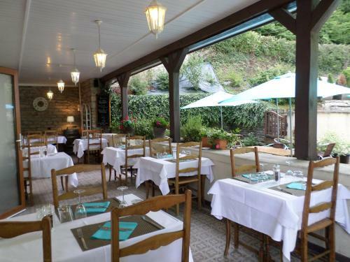 Hotel Logis Hostellerie Des Monts Jura