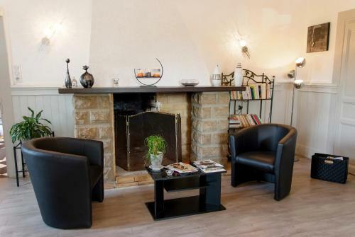 Hotel Logis Hostellerie Des Monts Jura