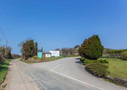 Family Friendly 2 Bedroom - On Great Holiday Park!