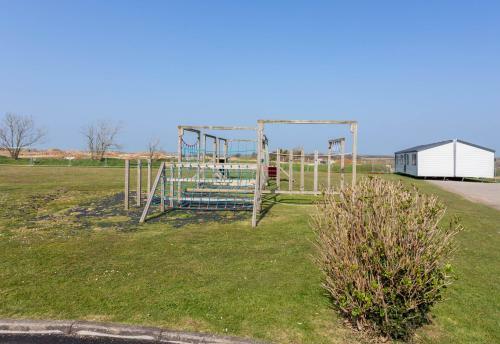 Family Friendly 2 Bedroom - On Great Holiday Park!