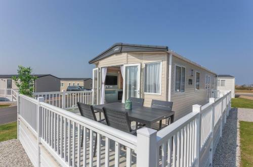 Family Friendly 2 Bedroom - On Great Holiday Park!
