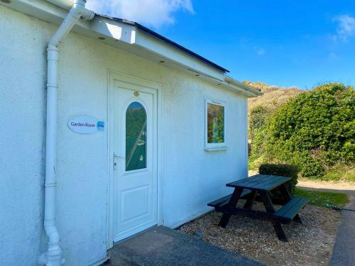 Hotel Walking On Waves Surf Camp & Lodge