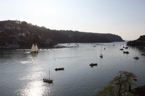 2 Dartview - Close To The Water, River Views, Ground Floor Access