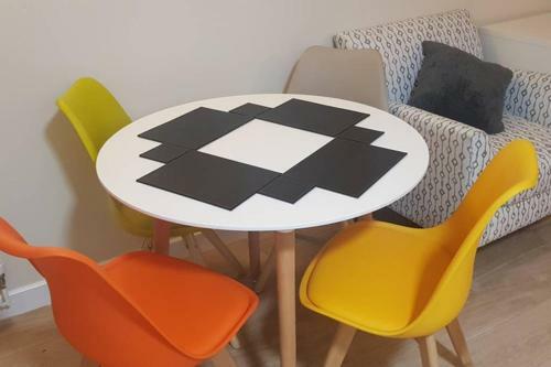 Royal House, Croydon With Netflix & Amazon Music