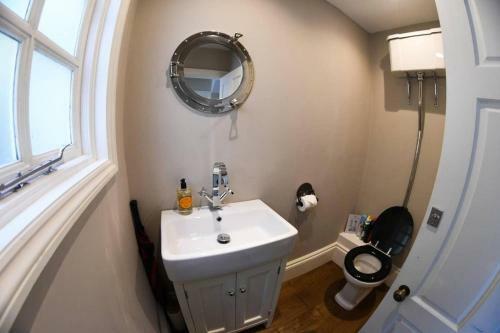 Amazing River View House Sleeps 8