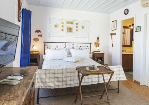 Beachfront Spetses Spectacular Fully Equipped Traditional Villa Familiesgroups