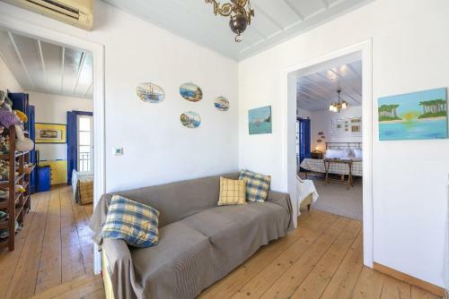Beachfront Spetses Spectacular Fully Equipped Traditional Villa Familiesgroups