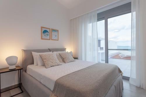 Luxury Sunrise White Villa