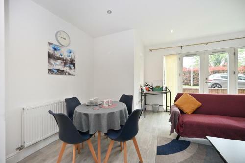 Luxury 2 Bedroom, 2 Bath Apartment, Prime Location