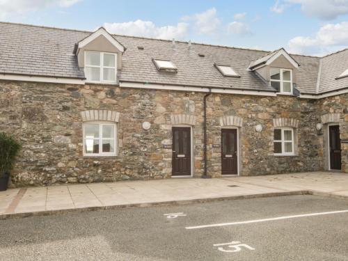 16 Cefn Cwmwd Cottages