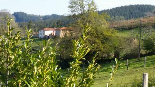 Hostal Ferme Des Entremains