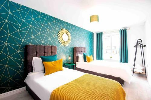 5 Bedroom House Manchester Hosted By Mcr Dens