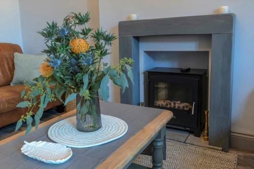 Seaside Breaks - Stylish, Split-level Apartment In Meads Village