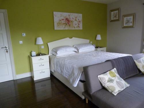 Bed & Breakfast Arvalee Retreat With Outdoor Hottub