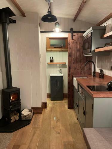 The Shepherds Retreat - Luxury Shepherds Hut