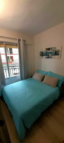 Apartamento Avda. Papa Luna 10, Les Doyes