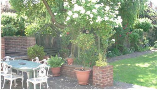 Hostal Saint Gabriel's Road Guesthouse