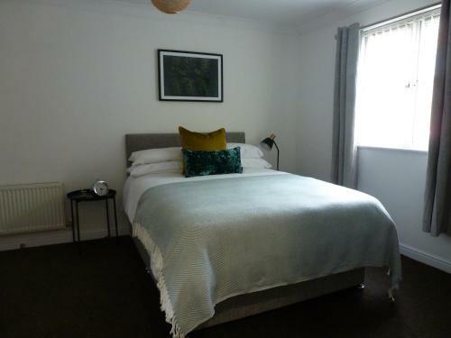 Sun Gardens Luxe 2 Bed 2 Bath Apartment