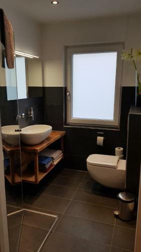 Apartamento Stadtnahe Wohnung Mit Garten Und Parkplatz
