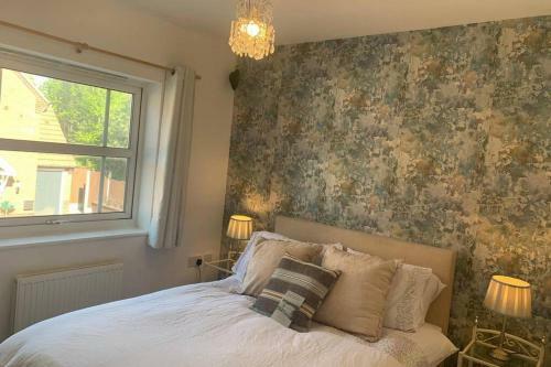 Silver Stag, Large 2 Bedroom Apartment With Designated Parking