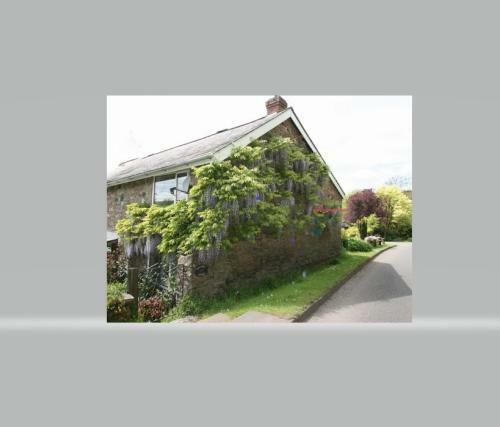 Riversmeet Cottage Where The Two Rivers Meet ?