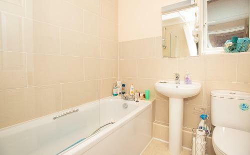 Hostal Luxury House In Warsash.